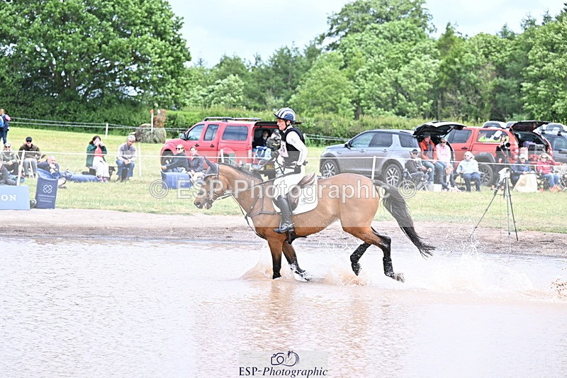 250525A-142247-16461 - D-476-Caroline.Powell-TIK.TOK