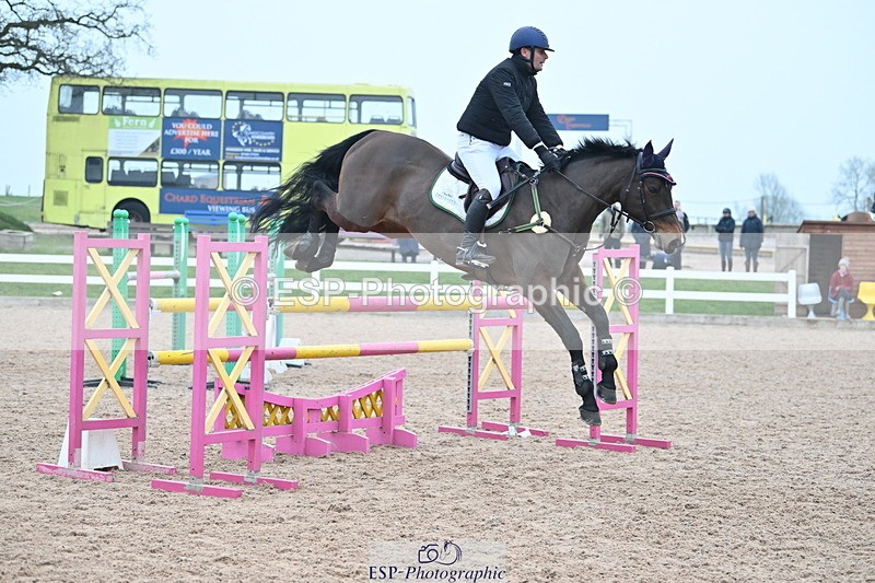 240113A-142533-02343 - Cls 13 Foxhunter and 1.20m Open