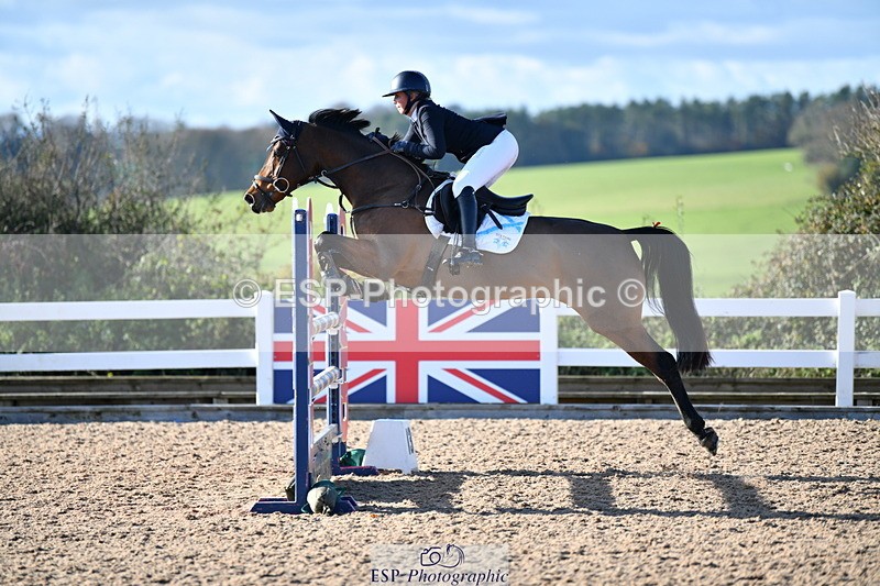 231110A-135208-00689 - Cls 5 Newcomers & 1.10m Open