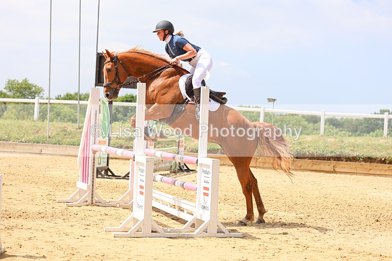 3E7A0414 - Class 10: Senior 95cm open