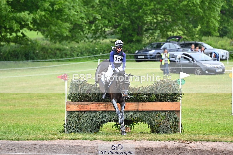 250524A-121706-10144 - B-316-Jasmine.Holmes-ARENT.I.LUCKY