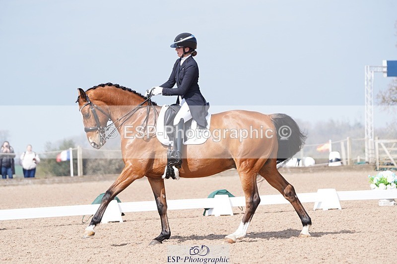 250404-120242-05575 - 010-Jessie.Kirby-As.Well.de.la.Roche.CMF