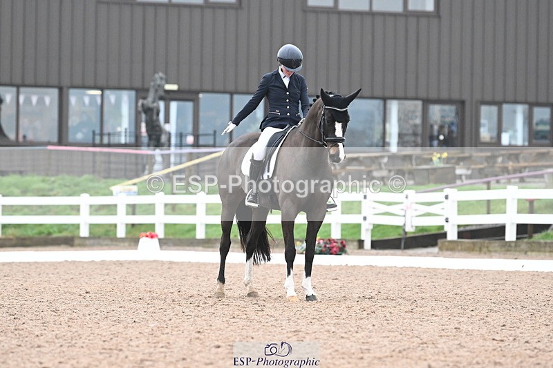 240217A-113935-02379 - 161-Katie.Warner-Active.Nuvalari