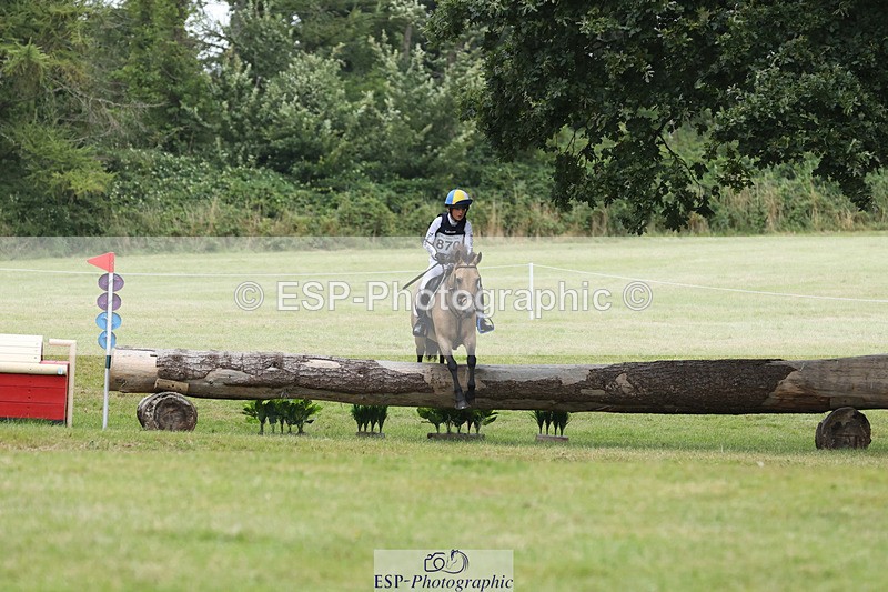 240825X-164115-37787 - 80cm XC 16.30 to 17.30