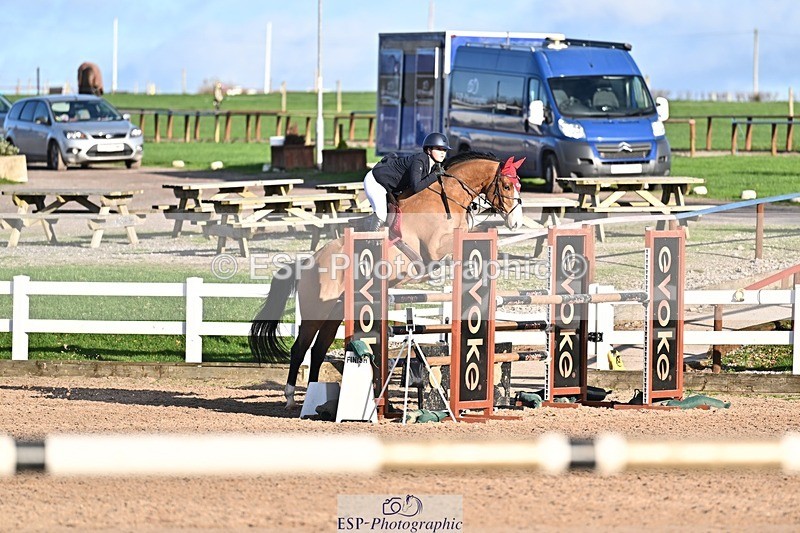 251119-141412-00523 - Cls 5 Foxhunter and 1.20m Open