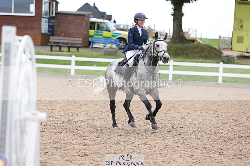 240630A-183007-16421 - Cls 28 Stepping Stones 128cm + 138cm