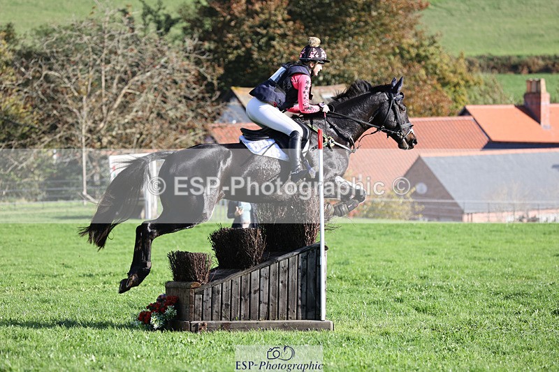 241025-103412-06326 - 002-Ellie.Fredericks-BRITANNIA'S.OLIVE