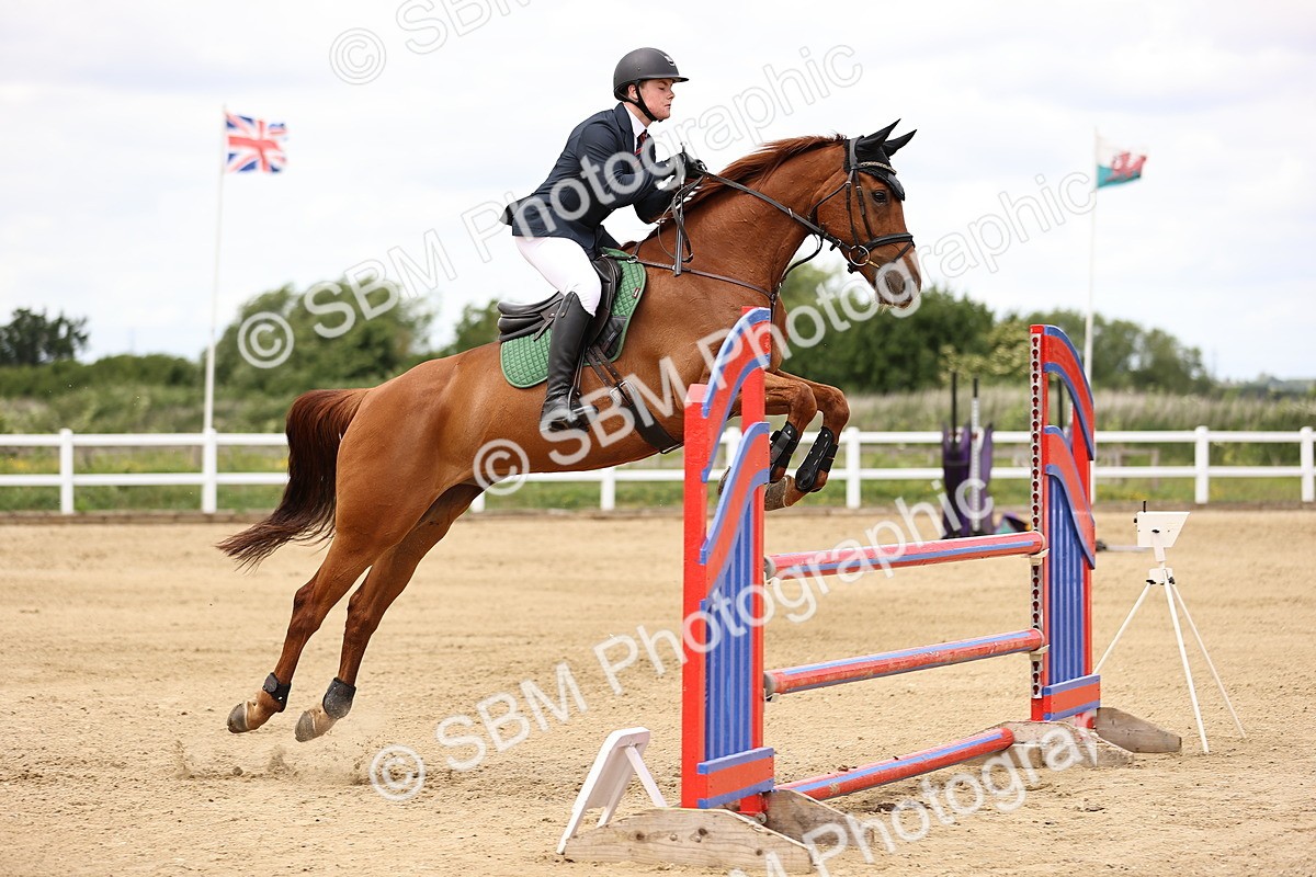 SBM_000473 - Class 4 - 1m showjumping