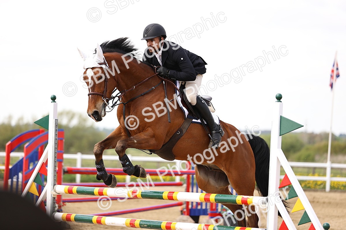 SBM_002399 - Class 11 - Senior newcomers - 1.10m