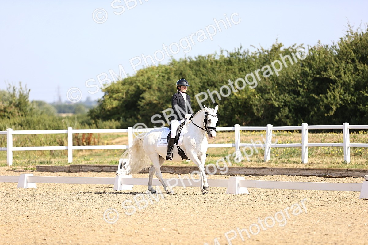 SBM_008658 - Novice 5 - 08.30-9.33