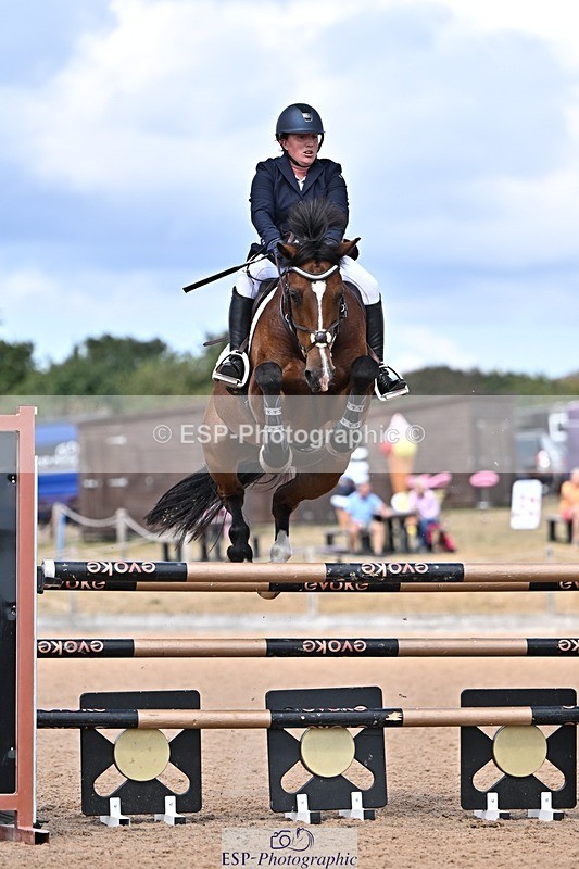 260819-143545-01150 - Cls 6 Foxhunter and 1.20m
