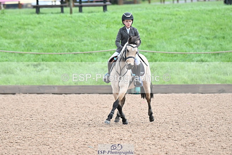 231029A-093420-02433 - 60cm Club and Schools