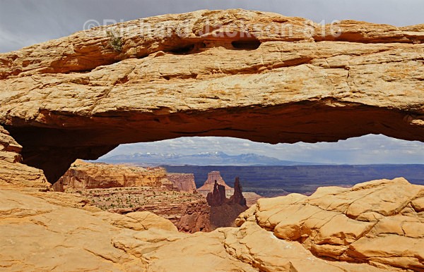Mesa Arch - Canyonlands-2011