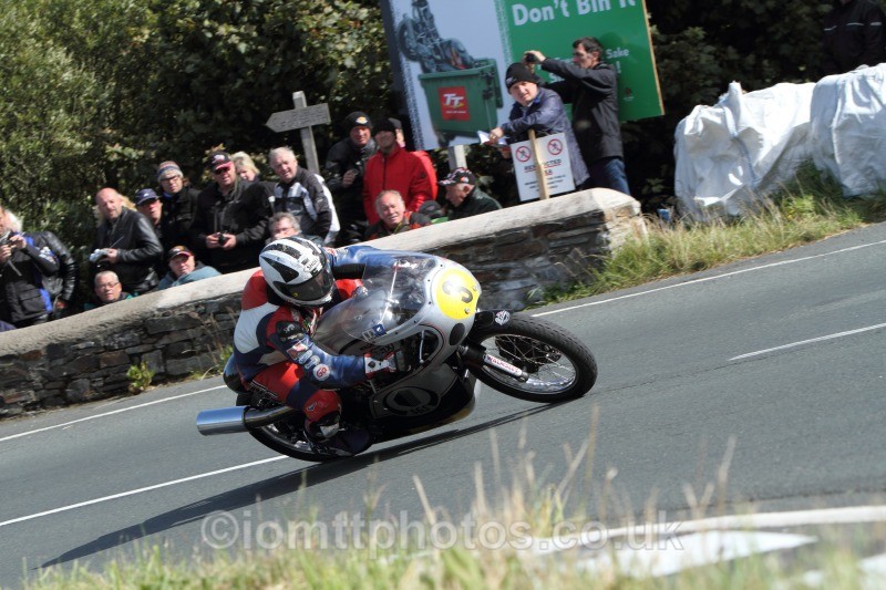 Michael Dunlop - Bennetts 500cc Classic TT