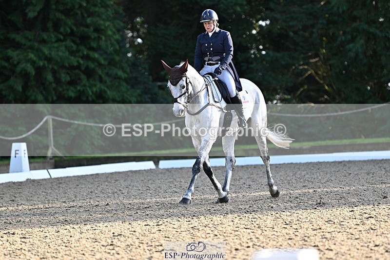 241023-161026-00871 - 014-Lizzie.Luxton-ST.TROPEZ