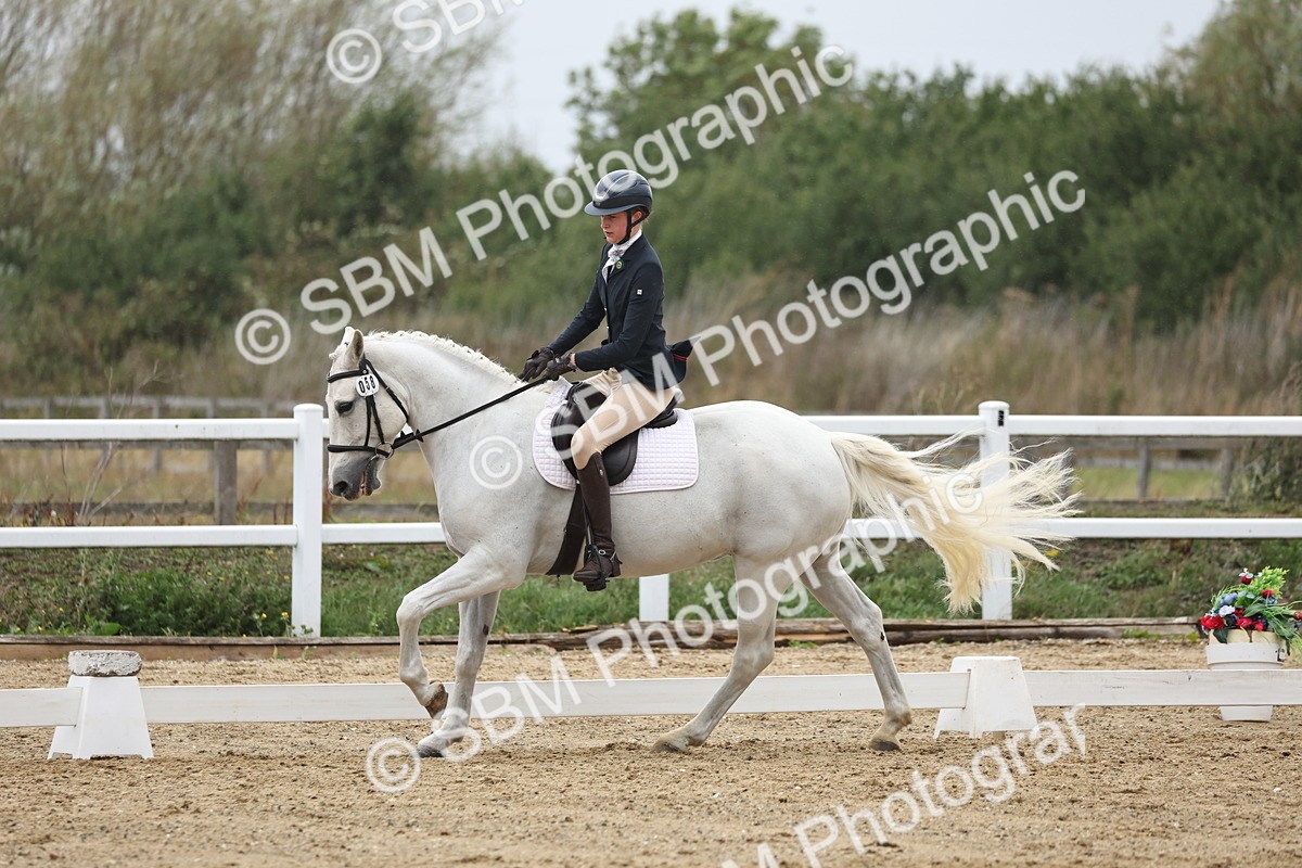 SBM_004308 - Class 8 - Novice 3 Champs