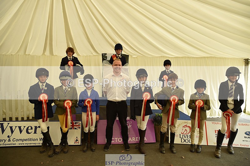 240823X-150840-17971 - 60cm Presentations