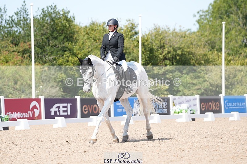 250817-134053-10474 - 179-Kate.WilliamsGhyllwood.April.Moment