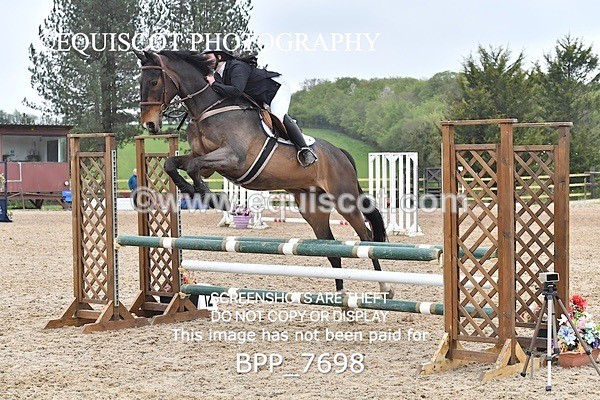 BPP_7698 - CLASS 14 SAT Senior BritiNovice/ 90cm Open