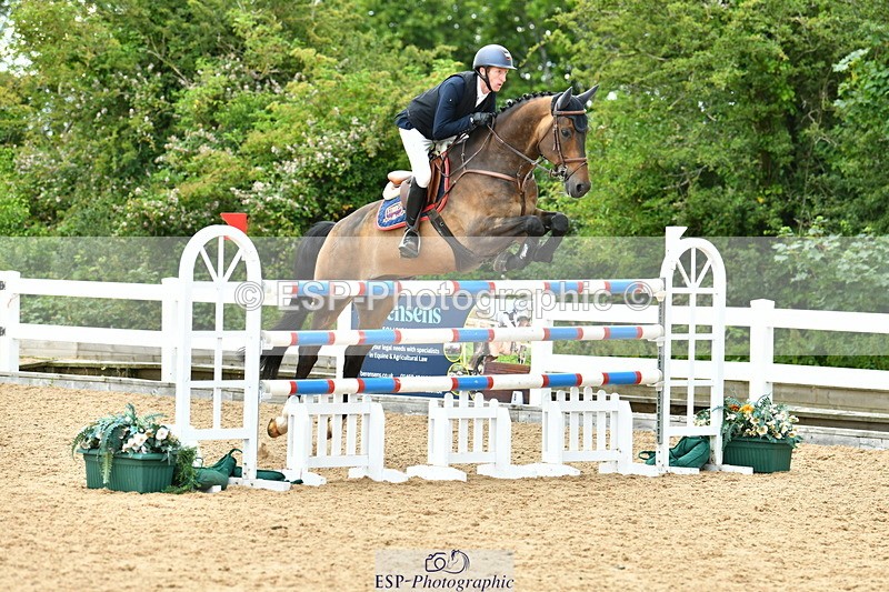 230721A-142041-06856 - Cls 22, 1 Star Gold 1.30m