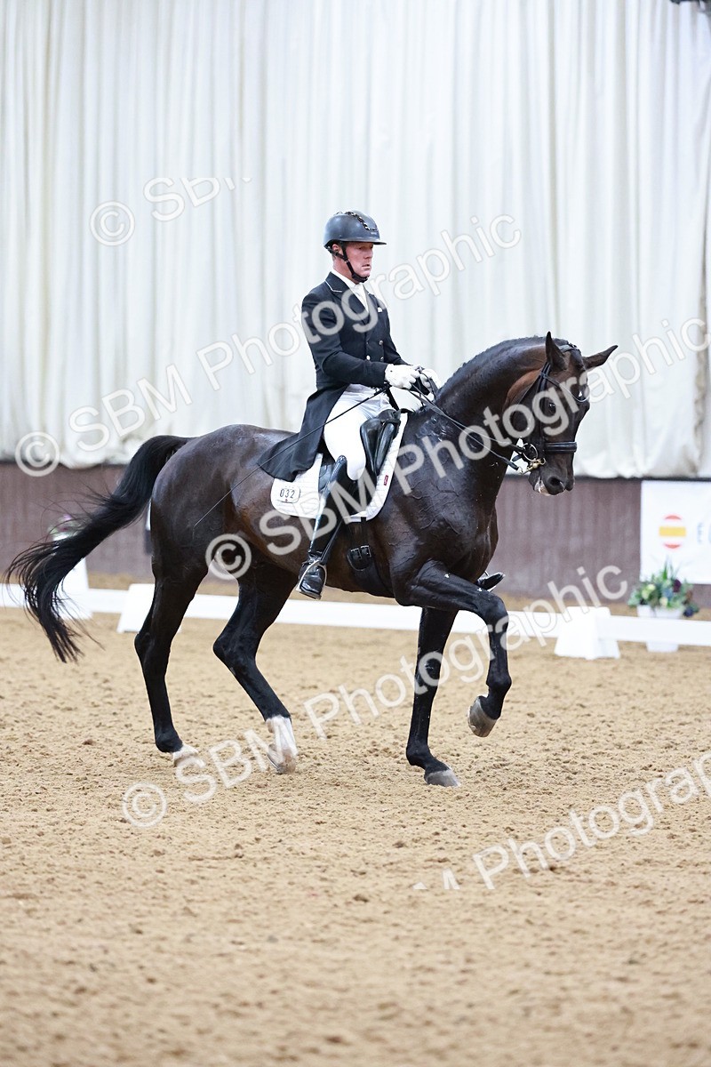 SBM_021480 - Class 14 - FEI Grand Prix - 17.40-18.34
