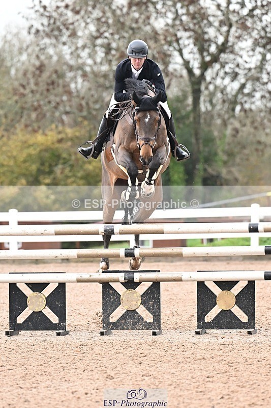 251105-142705-00876 - Cls 06 Fox & 1.20m