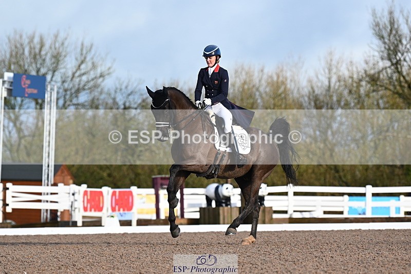 240218A-091012-05031 - 162-Holly.Kerslake-Totil.Platinum