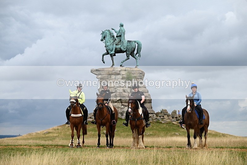 DSC_4825 - Time at Statue 11:10 to 11:42