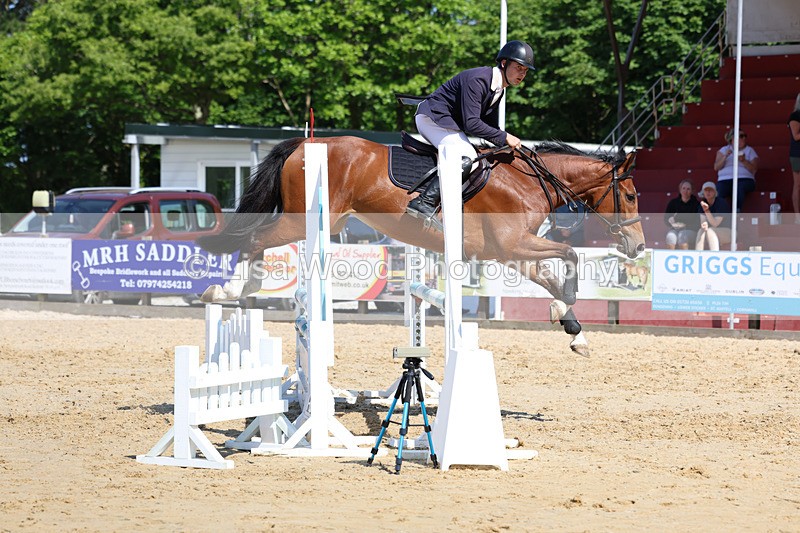 3E7A5583 - Class 4: Senior BN/90cm open