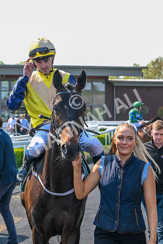 120525-Race 2-Far Ahead-8387 - Race 2