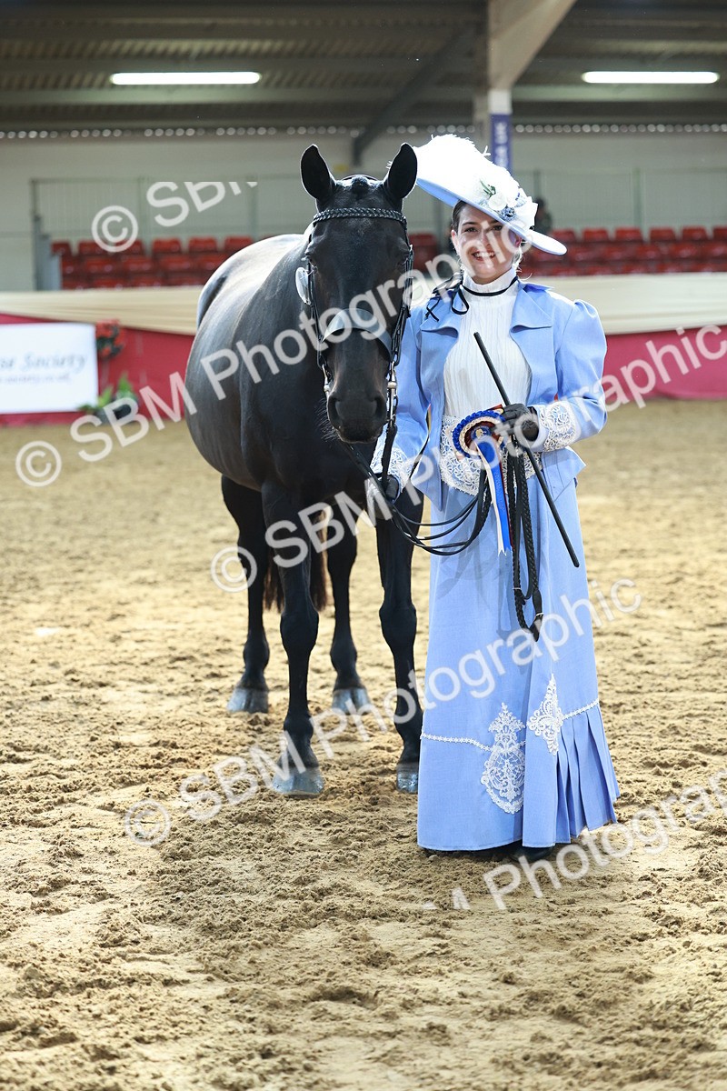 SBM_12140 - Class 103 - IH Costume