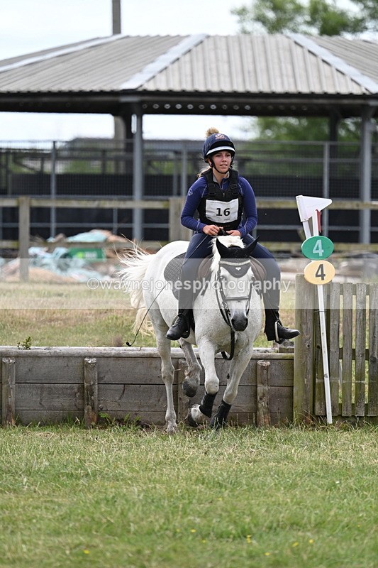 WJ7_5160 - 60cm XC Time 10:17 to 10:49