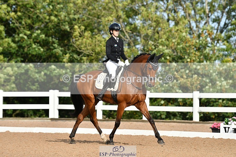 250906-092849-00353 - 040-Rianne.FultonSunset.Mojito