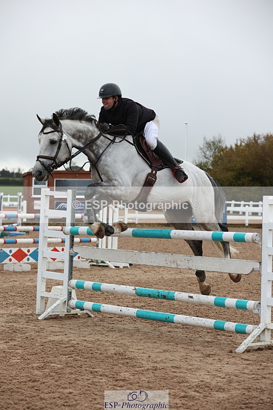 231112A-142904-04834 - Cls 21 Foxhunter & 1.20m Open