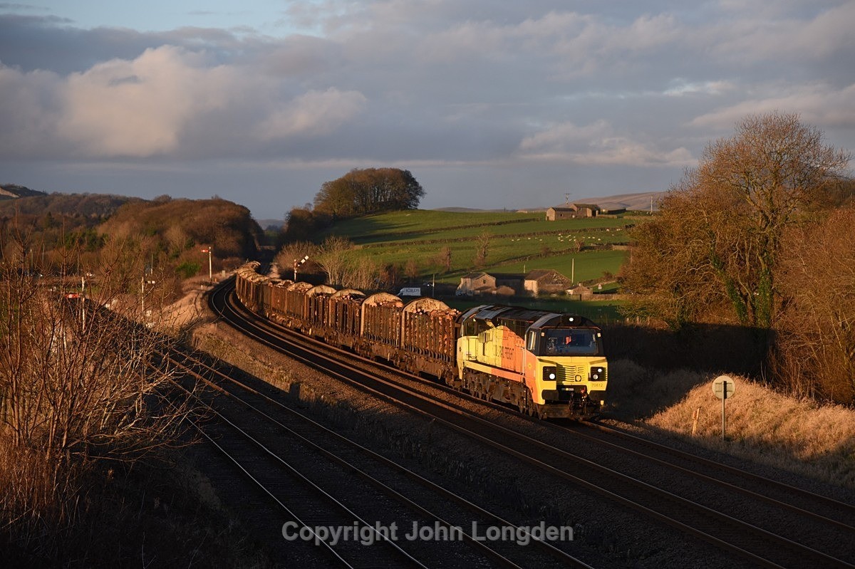 JL - 28.11.23 70812 6J37 Carlisle - Chirk, Settle Jn - Settle Junction