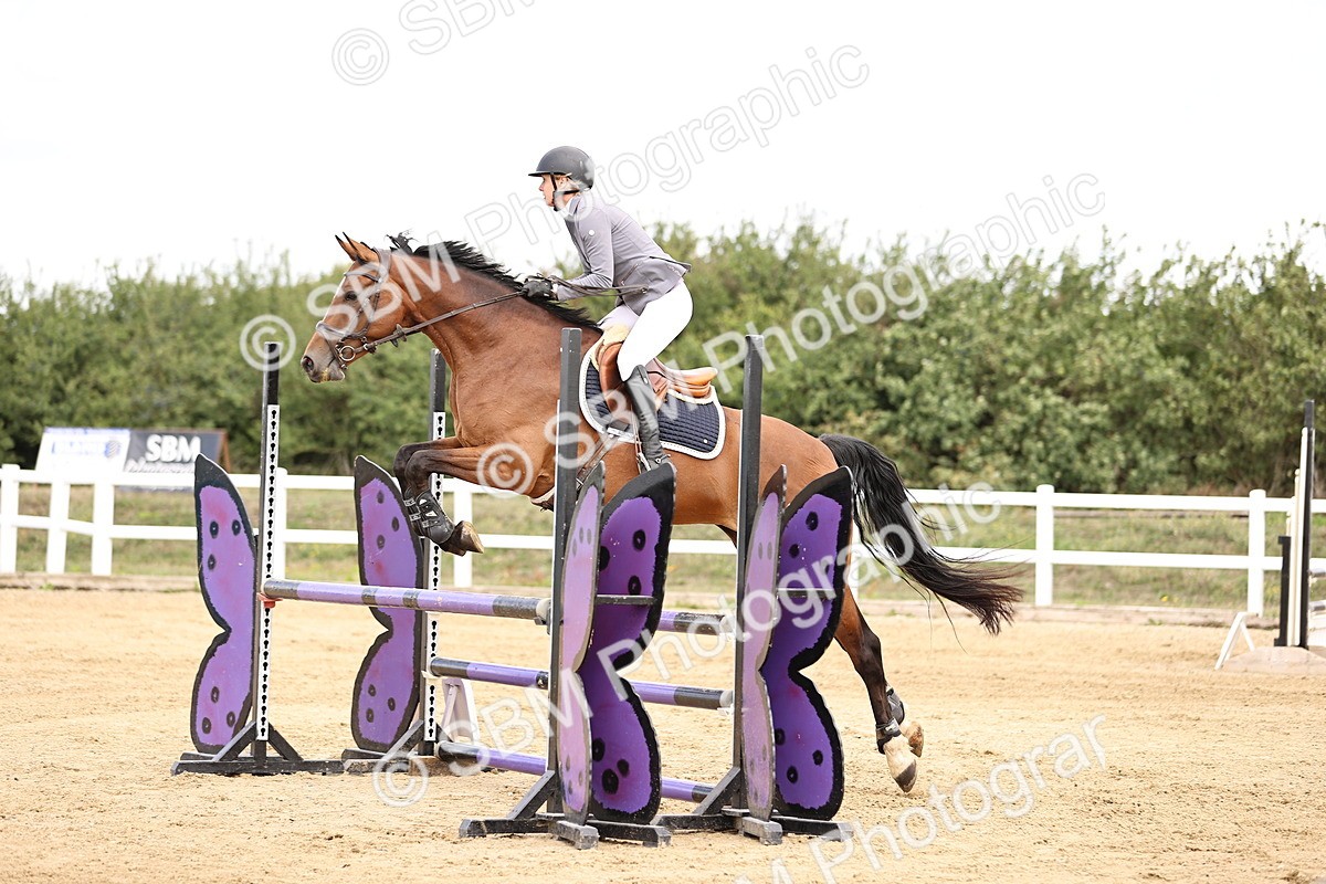 SBM_004200 - Class 3 -  Senior British Novice - 90m Open