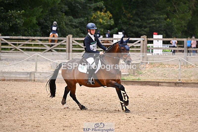 250802A-113112-02588 - A-025-Ollie.Rowlands-LOUGHAN.SILVER.SHADOW