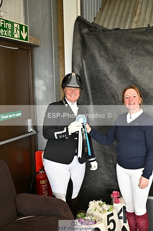 260214-130419-03854 - Cls 15 Medium Silver Presentations