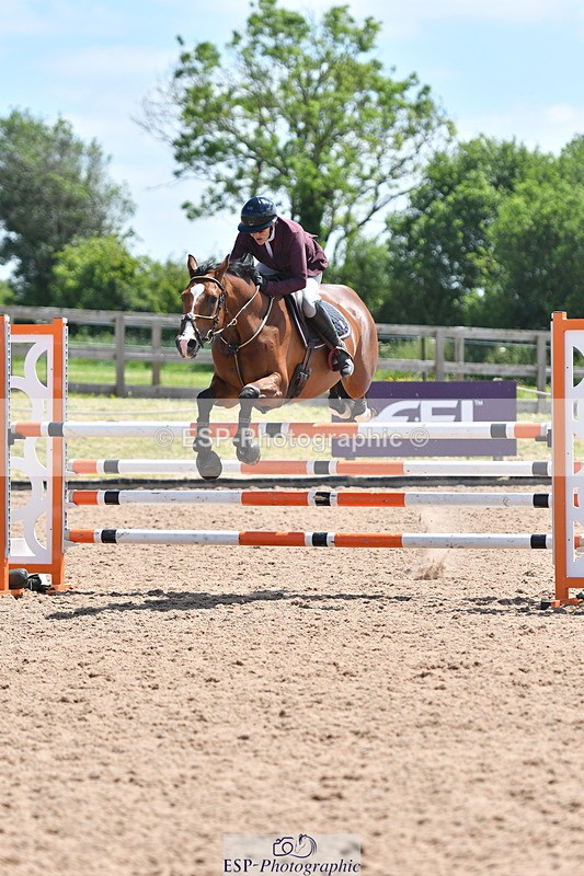 240609A-122928-05191 - Cls 18 Snr Newcomers and 1.10m Open