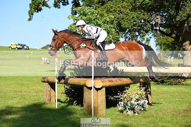 230527-174654-13635 - 161-HEADS_UP-Jemima_Howden-XC