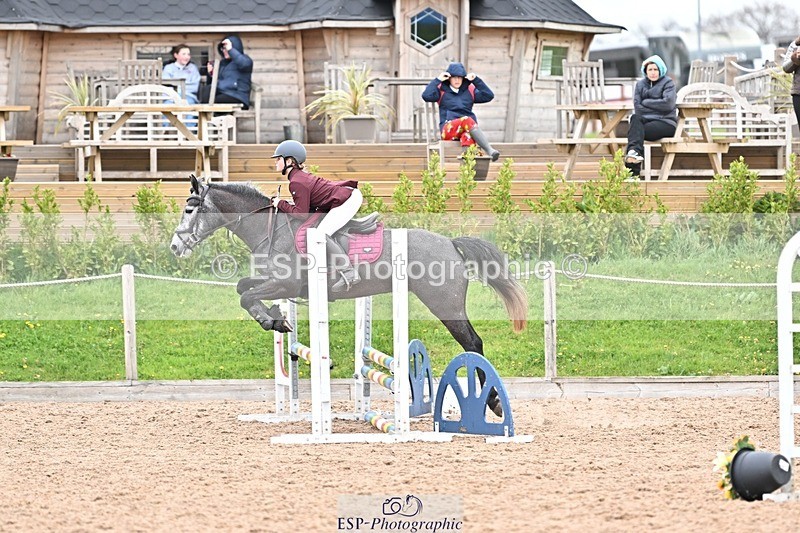 250414-101758-00054 - 70cm Round 1