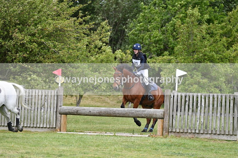 WJ5_3380 - Class 5 80cm Pairs