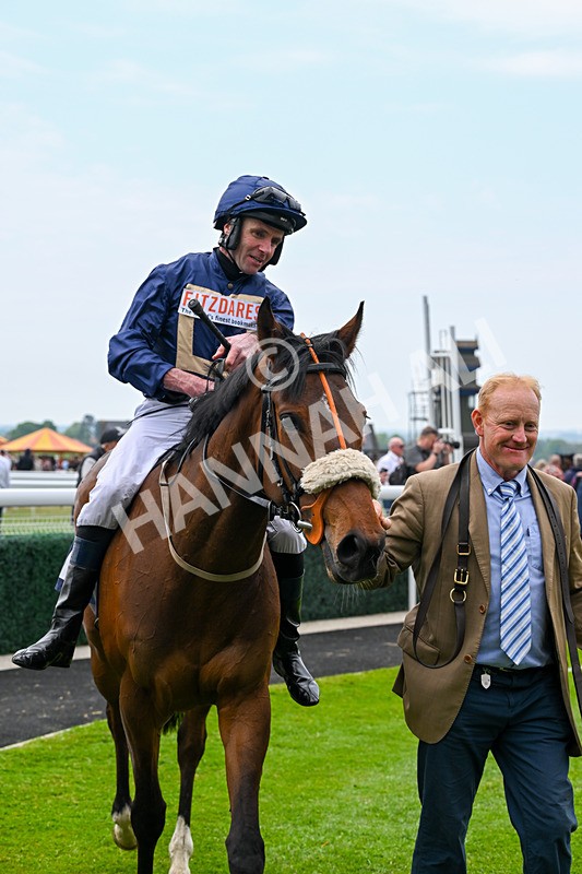 060524-Race 4-Powdering-6649 - Race 4