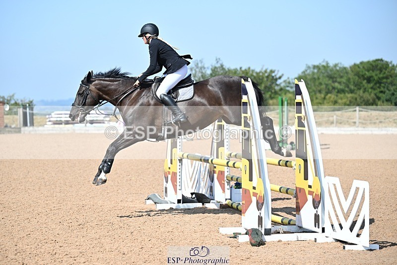 260722-101828-00120 - Cls 2 Brit Nov + 90cm Open