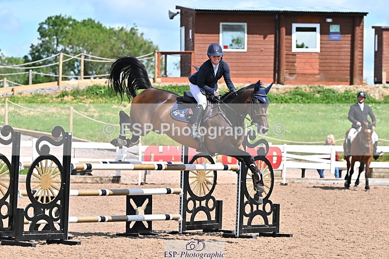 240619A-154002-00912 - Cls 5 Snr Foxhunter and 1.20m Open