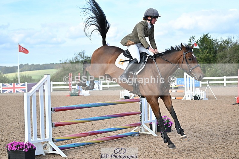 241004A-102701-01149 - Fri 07 Snr Brit Nov & 90cm Open