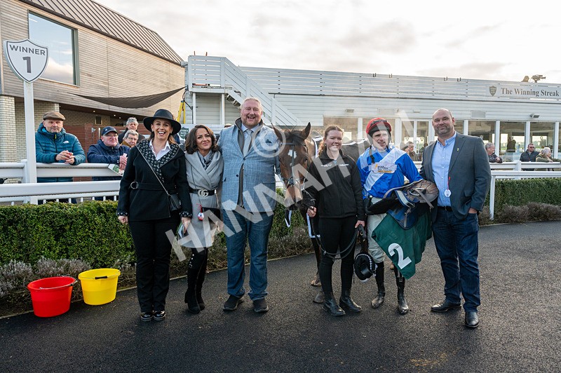 220125-Race 4-Komedy Kicks-2764 - Race 4