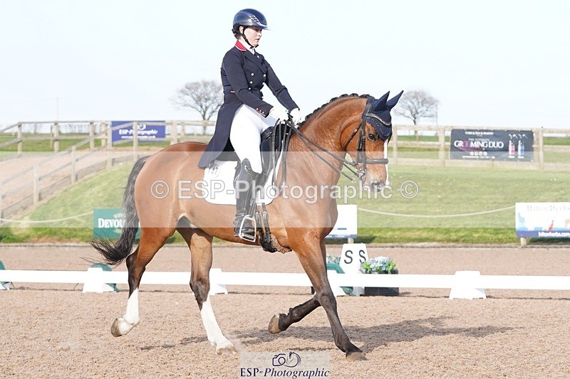 250404-171940-07922 - 147-Anna.Jesty-Grolschstar