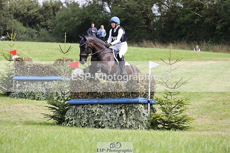 240831A-114507-02129 - 110-Laura.Pritchard-TOUCH.OF.SILK.I