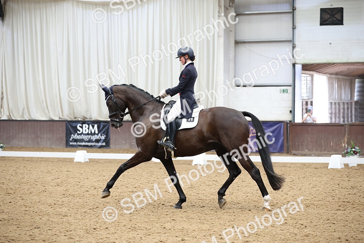 SBM_004473 - Class 9 - FEI Inter 1 Gold - 15.55-16.43